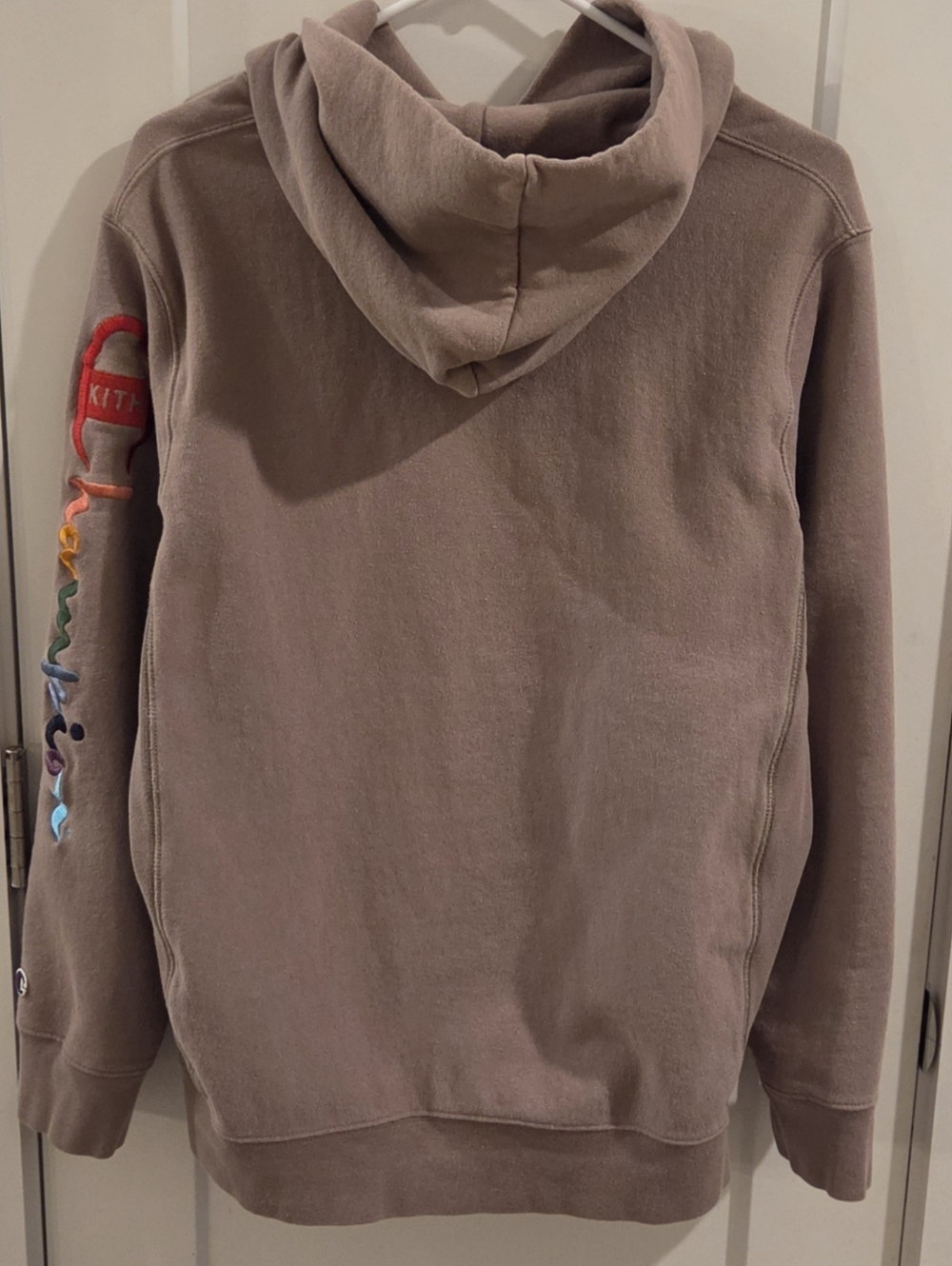 Kith x Champion Logo Hoodie Sweatshirt Cinder Tan - Size XL - Picture 7 of 9
